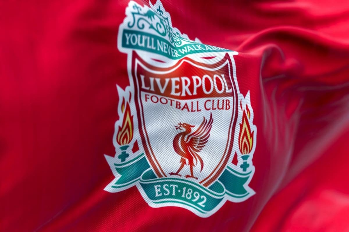 Trent Alexander-Arnold leaves for Real Madrid