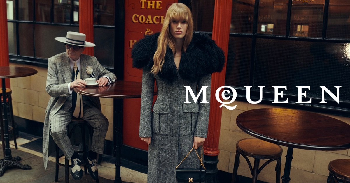 McQueen’s Pre-Fall 2025 Campaign Captures the Soho Spirit McQueen’s Pre-Fall 2025 Campaign Captures the Soho Spirit