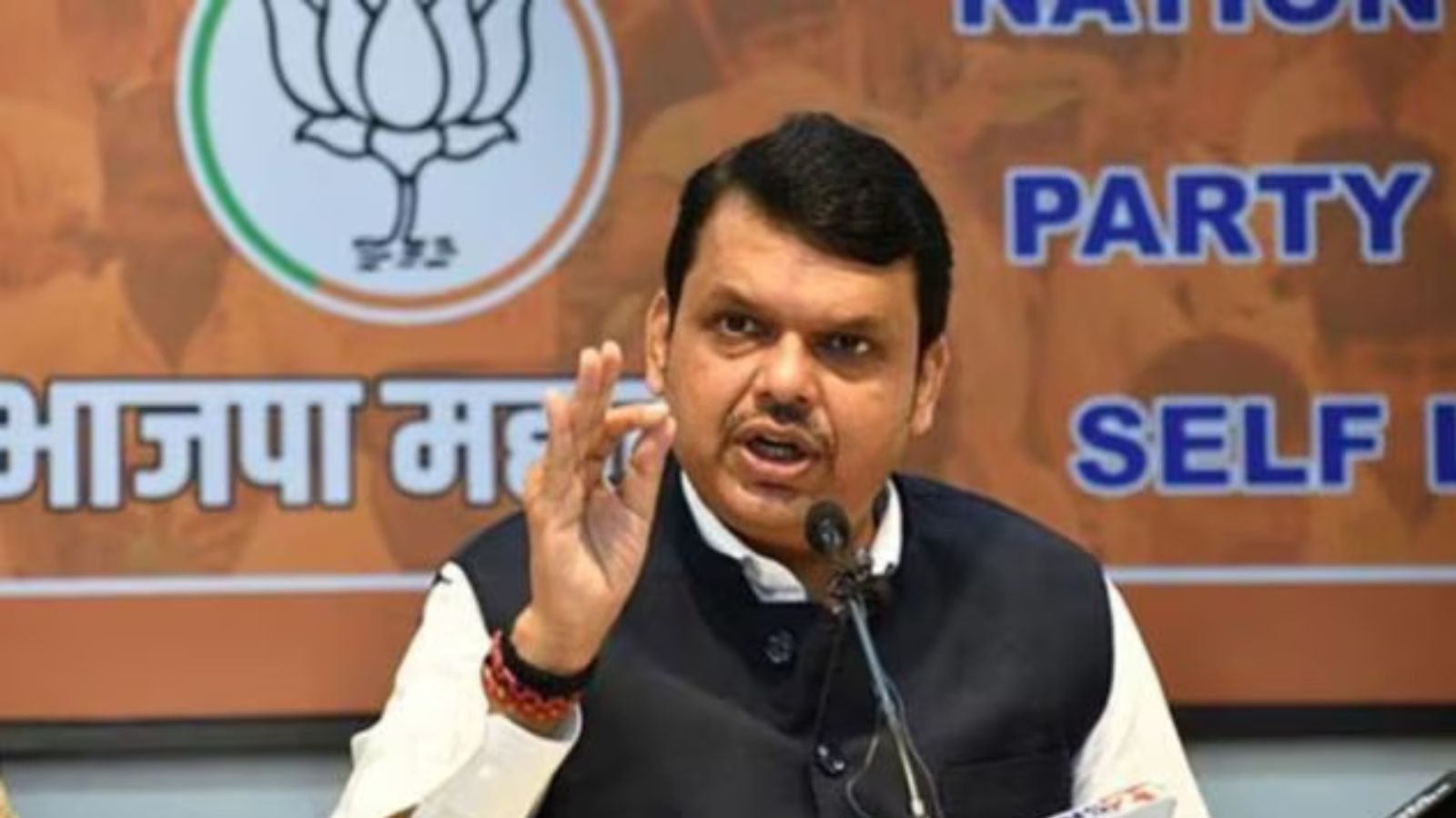 ‘Rahul Gandhi showing distrust in armed forces’: Devendra Fadnavis attacks Congress leader for Operation Sindoor remarks | Mumbai News ‘Rahul Gandhi showing distrust in armed forces’: Devendra Fadnavis attacks Congress leader for Operation Sindoor remarks | Mumbai News