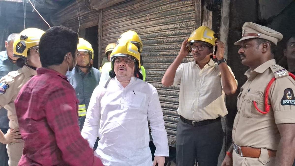 Hyderabad Gulzar Houz fire: Official number of deaths in accident yet to be known, says Minister Ponnam Prabhakar Hyderabad Gulzar Houz fire: Official number of deaths in accident yet to be known, says Minister Ponnam Prabhakar