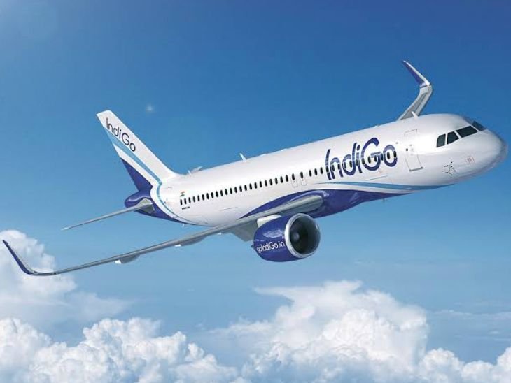 Drunk Passenger Molests Air Hostess on Delhi-Shirdi IndiGo Flight | Arrested at Shirdi Airport | इंडिगो फ्लाइट में पैसेंजर ने एयर होस्टेस से छेड़छाड़ की: शिरडी पहुंचते ही गिरफ्तार; मेडिकल रिपोर्ट में खुलासा- शराब पी रखी थी Drunk Passenger Molests Air Hostess on Delhi-Shirdi IndiGo Flight | Arrested at Shirdi Airport | इंडिगो फ्लाइट में पैसेंजर ने एयर होस्टेस से छेड़छाड़ की: शिरडी पहुंचते ही गिरफ्तार; मेडिकल रिपोर्ट में खुलासा- शराब पी रखी थी