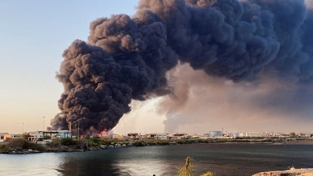 Port Sudan airstrikes cause explosions, put humanitarian aid deliveries at risk
