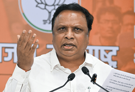 Marathi is mandatory, reiterates Maha Minister amid talks of Thackeray cousins’ joint protest Marathi is mandatory, reiterates Maha Minister amid talks of Thackeray cousins’ joint protest