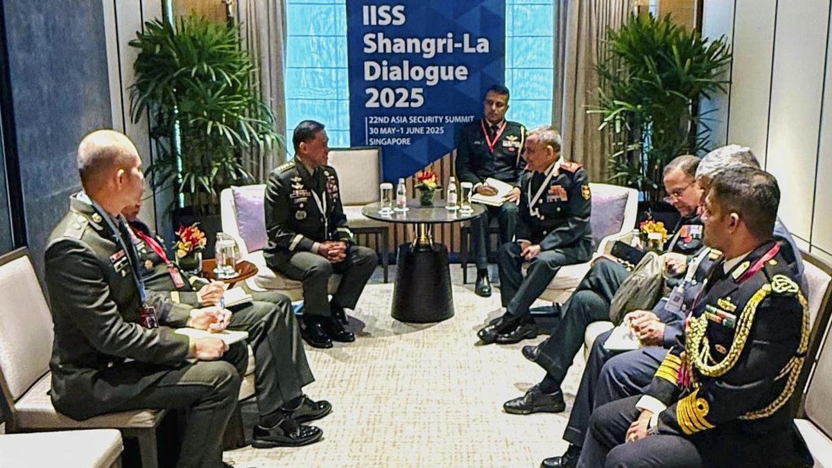 Top military officials from India, Pakistan share views at Shangri-La Dialogue Top military officials from India, Pakistan share views at Shangri-La Dialogue
