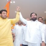 Setback for Sena (UBT) as ‘Kesari’ Chandrahar Patil joins Shiv Sena | Mumbai News