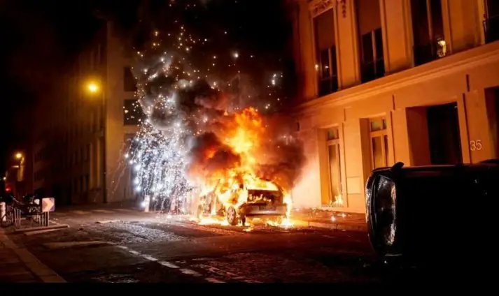 Two Dead, Hundreds Arrested In France After PSG UCL Win