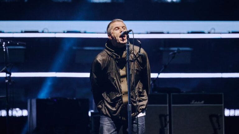 Oasis sends fans ‘‘Supersonic’‘ as long-awaited reunion tour starts in Cardiff