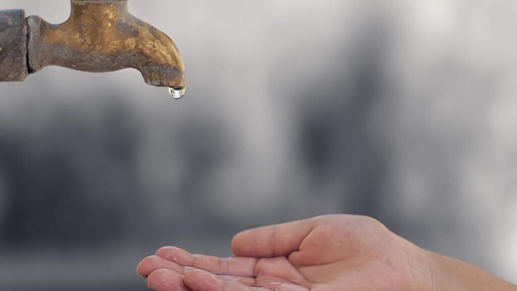 Piped water supply to be suspended in many parts of Chennai for three days Piped water supply to be suspended in many parts of Chennai for three days