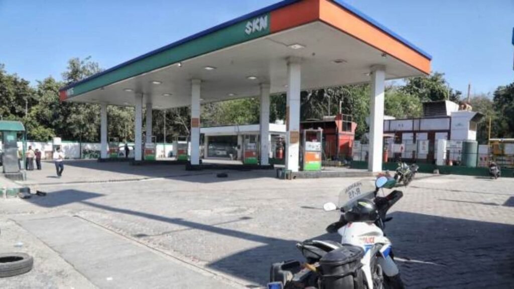 Two more, including former employee, arrested in Delhi CNG pump owner robbery case; Rs 6.75 lakh recovered | Delhi News