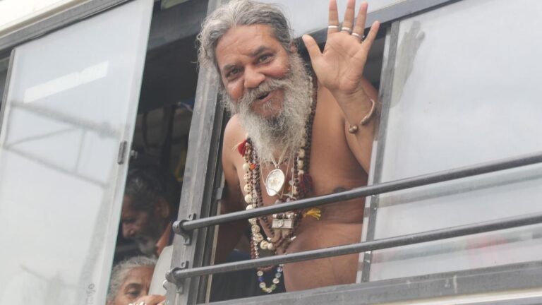 L-G flags off first batch of Amarnath Yatra pilgrims from Jammu amid multi-tier security