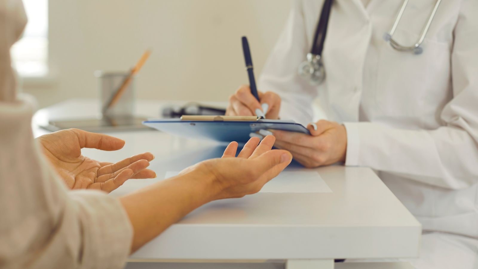 Person with hepatitis B can spread infection through blood