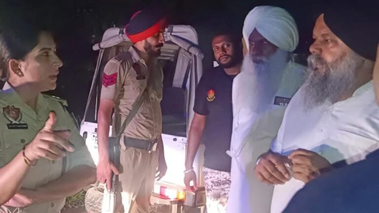 Punjab: 4 dead, 3 missing as pickup truck ferrying 25 pilgrims plunges into canal | Chandigarh News