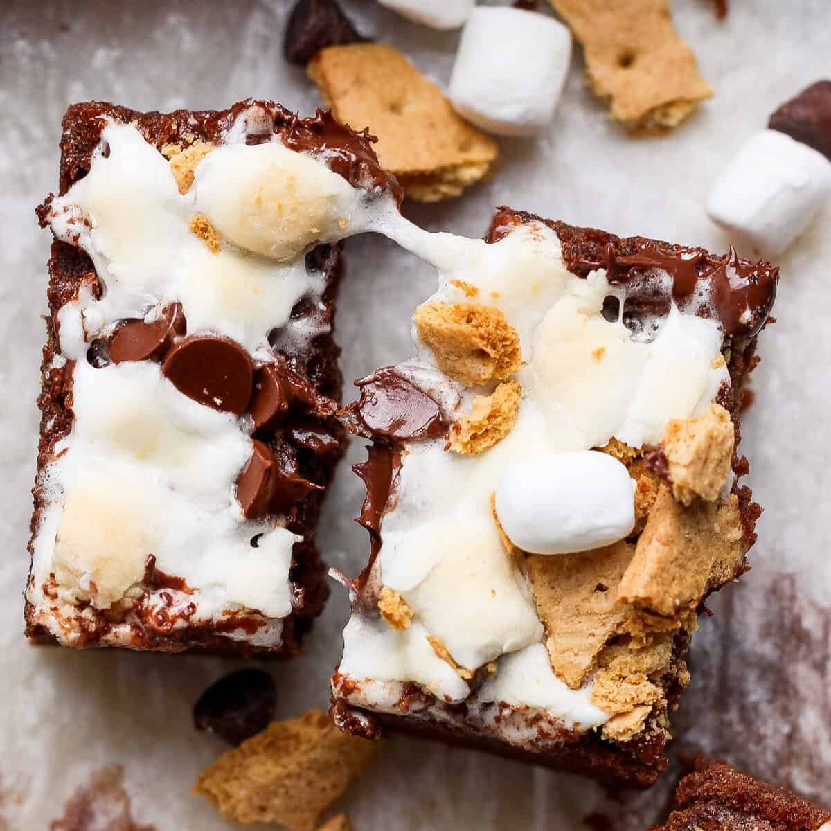 Protein S’mores Brownies – Fit Foodie Finds Protein S’mores Brownies – Fit Foodie Finds