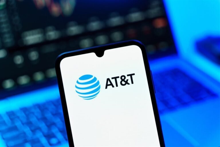 AT&T Stock Rises on Earnings Beat and Share Buybacks