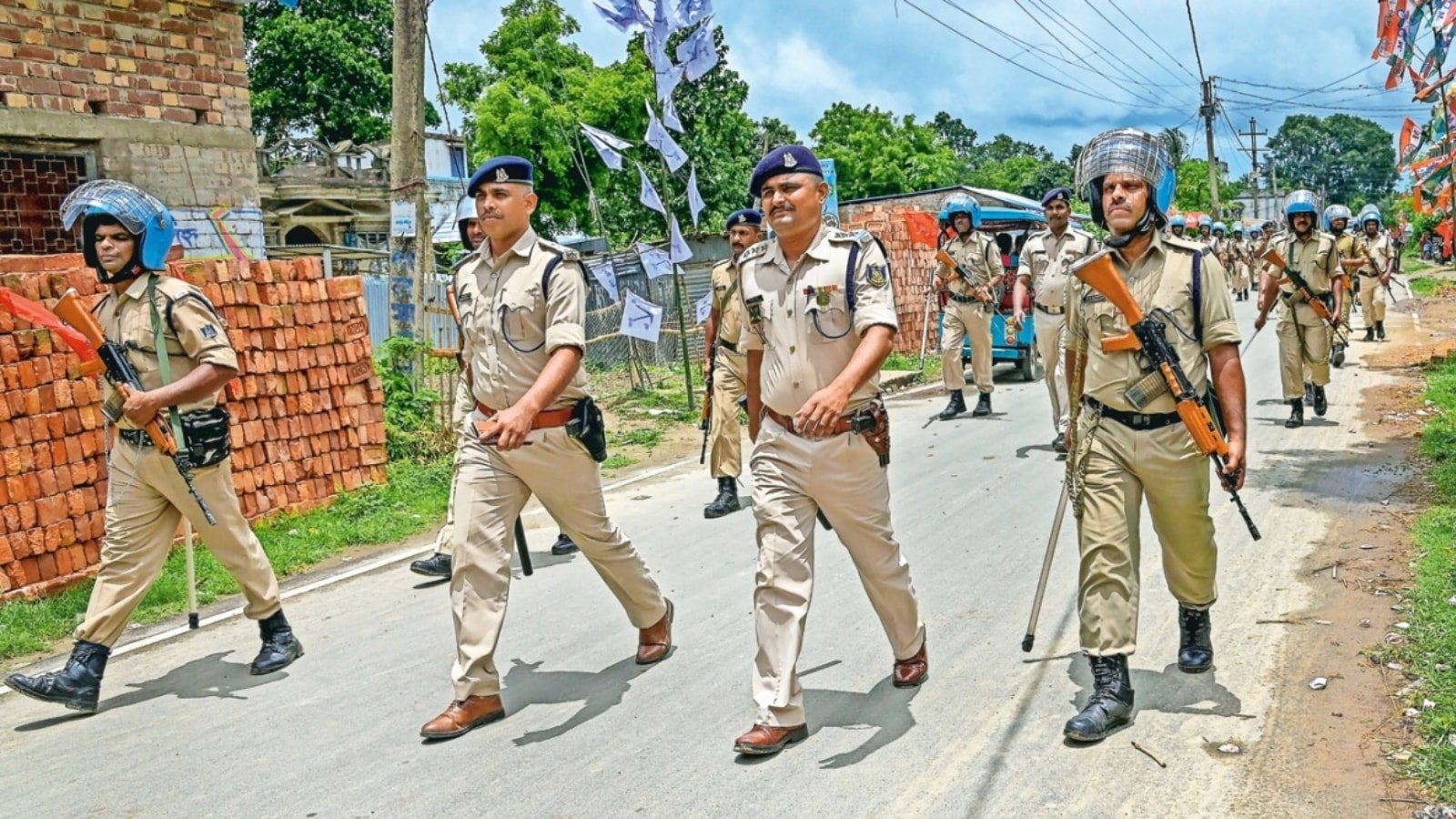 Firing at folk arts centre in Daund during dance performance, 4 booked | Pune News