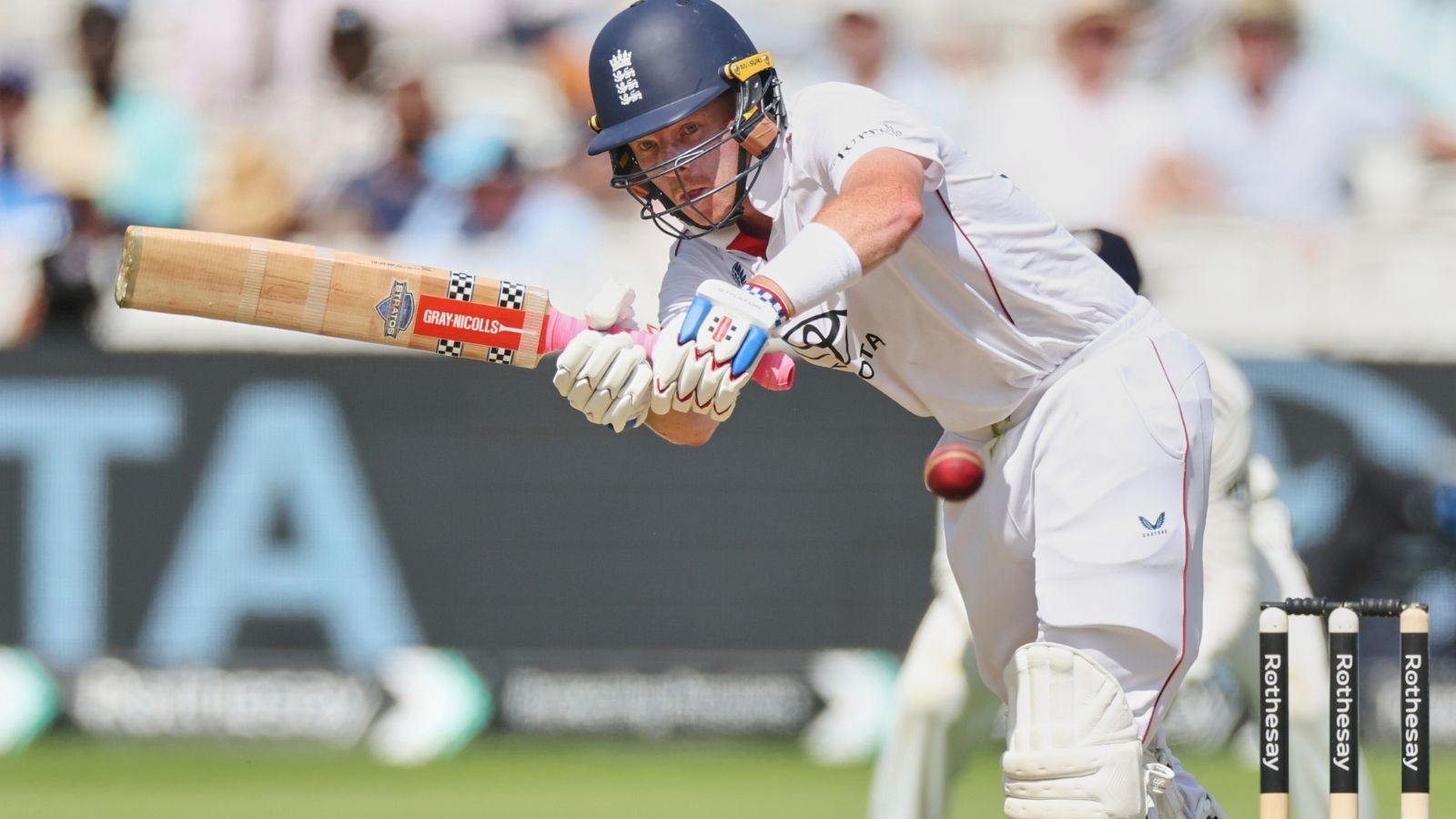 Ollie Molly, What SPF sunscreen do cricketers use to avoid wrinkles and do they actually drink tea in tea breaks? Pope answers | Cricket News