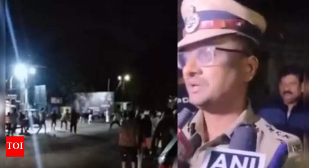 Clash between two communities in Kolhapur’s Siddharthnagar, several vehicles torched, many vandalised | Kolhapur News