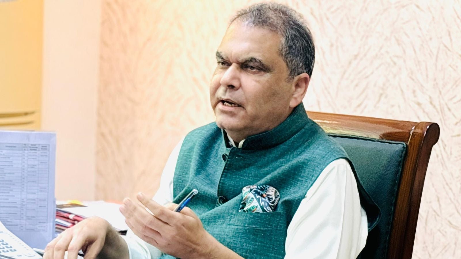 Punjab minister seeks Centre’s intervention after US pauses visas for foreign truck drivers | Chandigarh News
