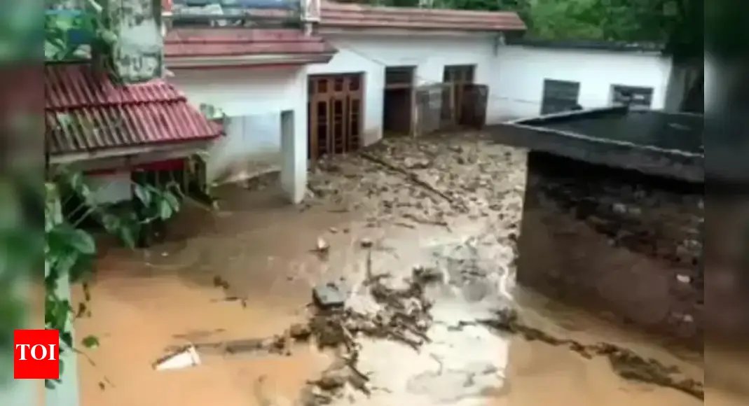 IMD predicts ‘severe’ weather, flash floods, cloudbursts, landslides in J&K | Jammu News