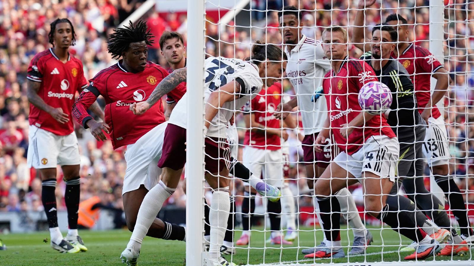 Arsenal’s Riccardo Calafiori secures 1-0 win at Manchester United | Football News