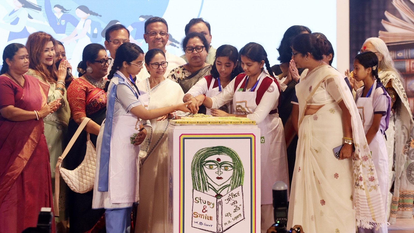 Mamata’s Independence Day pledge: ‘Won’t allow BJP to snatch away people’s freedom’ | Kolkata News