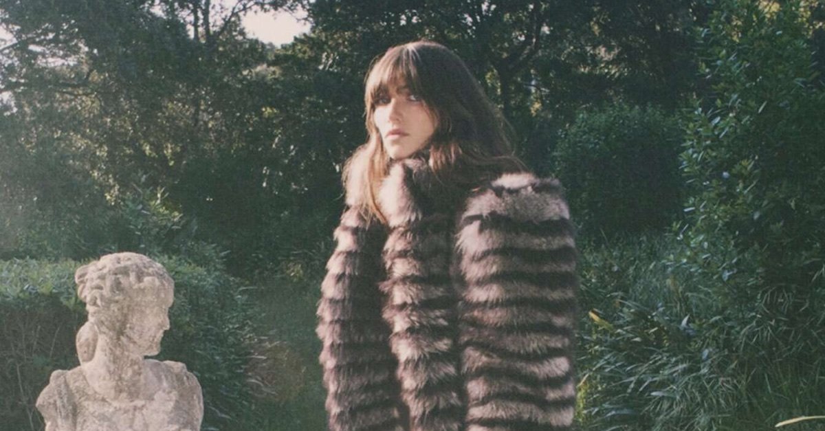 Chloé Heads to the South of France for Winter 2025 Ad
