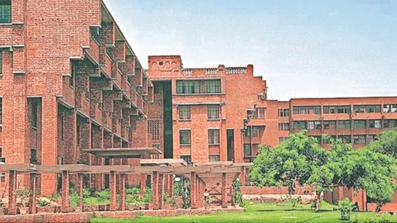 JNU faculty member may face disciplinary action over ‘unauthorised absence’ | Delhi News