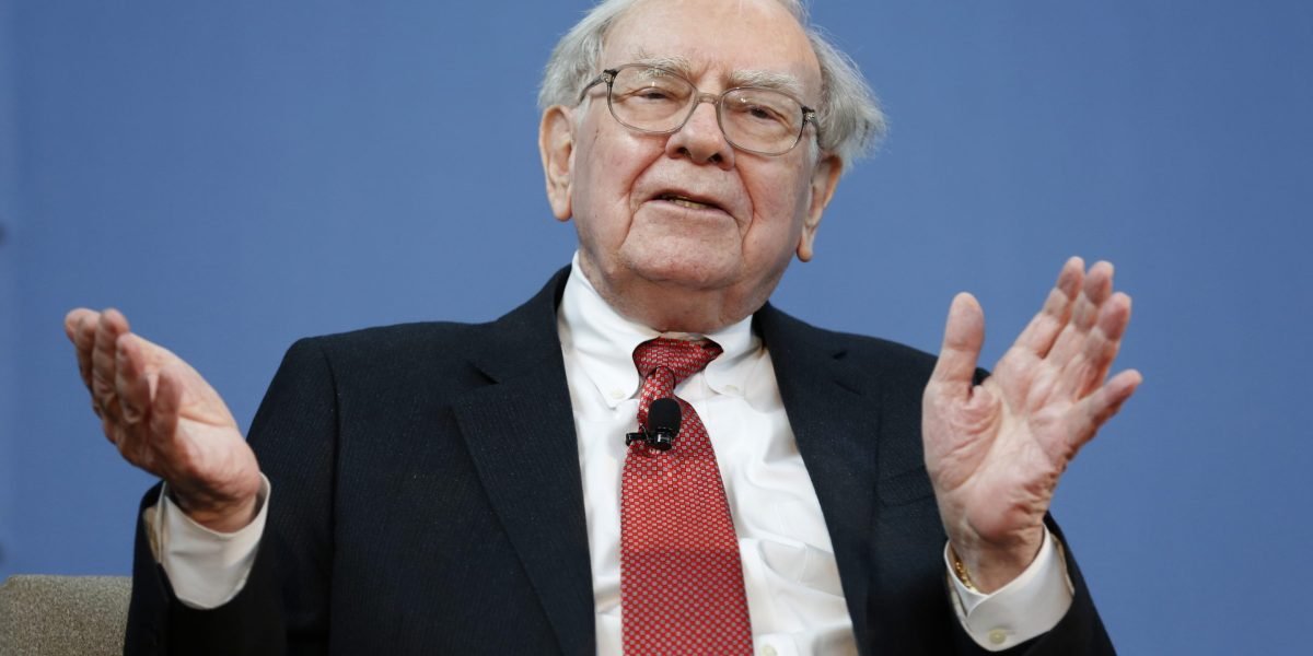 Here’s the one-page memo Warren Buffett sent to his managers every two years for over 25 years