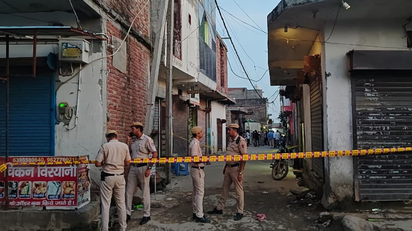 Man on the run after parents and brother found with their throats slit | Delhi News