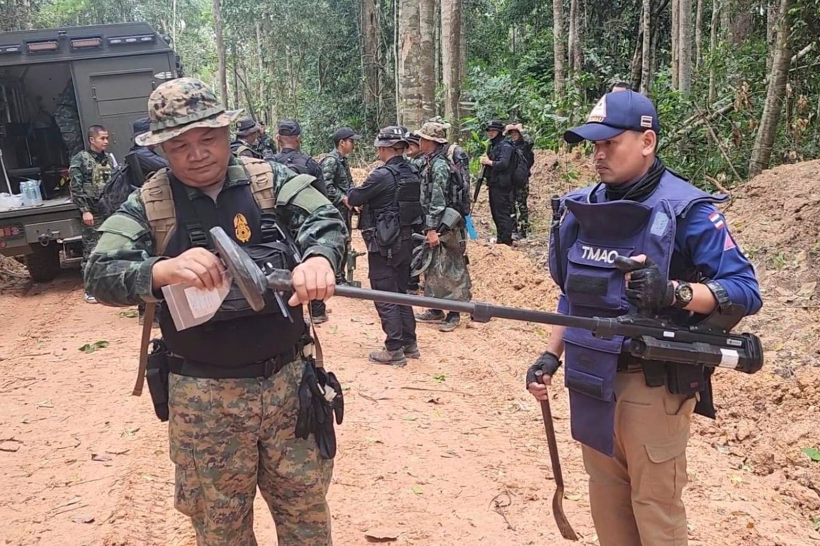 Thai soldiers injured by landmine near Cambodia amid fragile ceasefire | World News