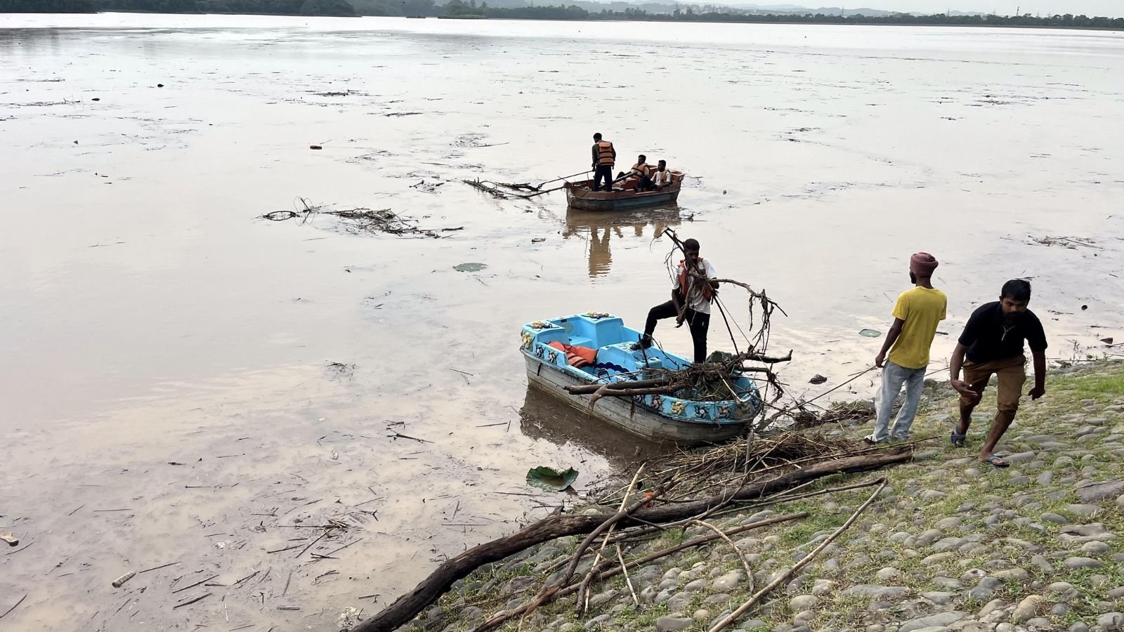 Sukhna Lake water level rises to danger mark, one floodgate opened | Chandigarh News