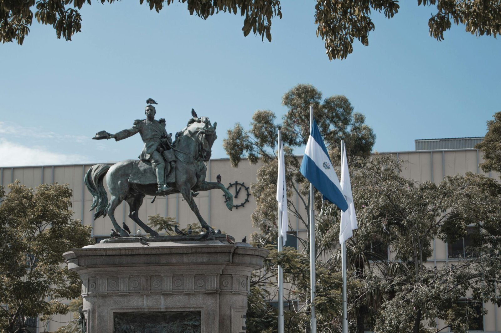 El Salvador Shields 8M From Quantum Threat
