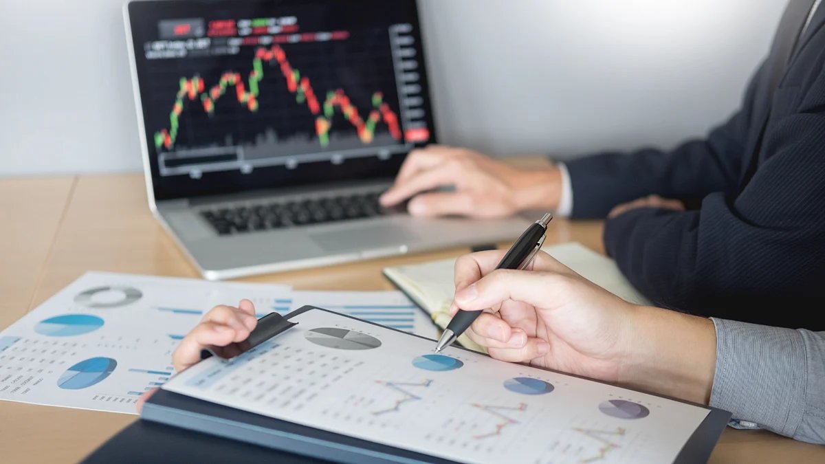 Vodafone Idea, Indian Oil, Ashok Leyland, Glenmark Pharma Q1 Results Today — Earnings Estimates