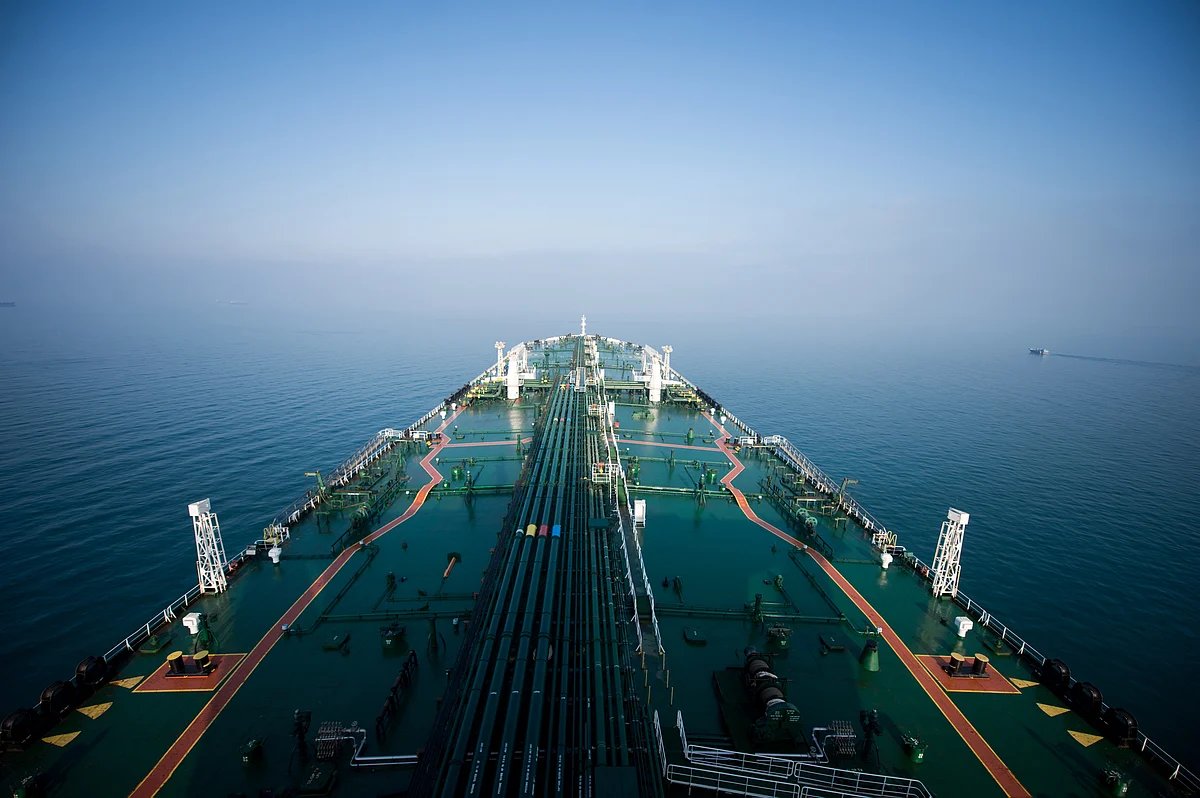 Exporters Face Upto 15% Spike In Sea Freight, Scramble To Beat US Tariff Deadline
