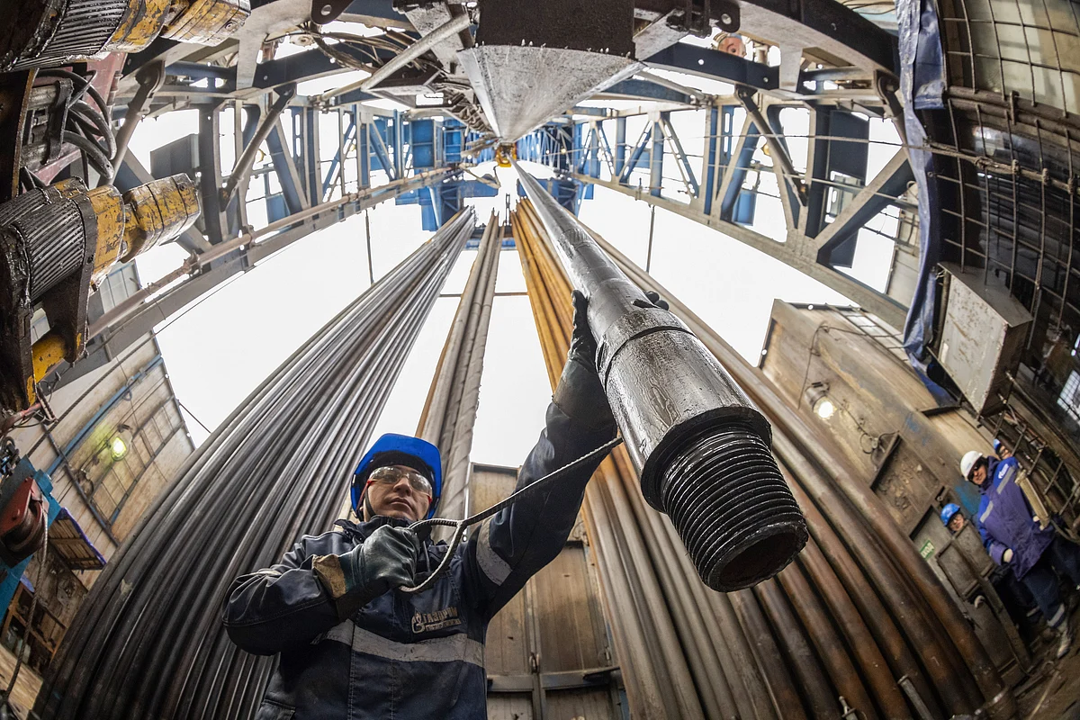 Russia Oil Prices To India Dip On EU Sanctions, Penalty Threats From US: Kpler