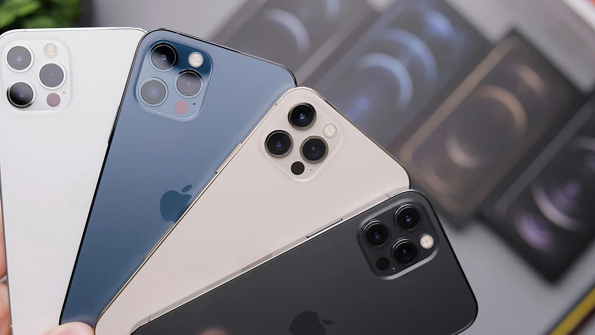 Abbott Launches Glucose Reading Device With Smartphone Connectivity