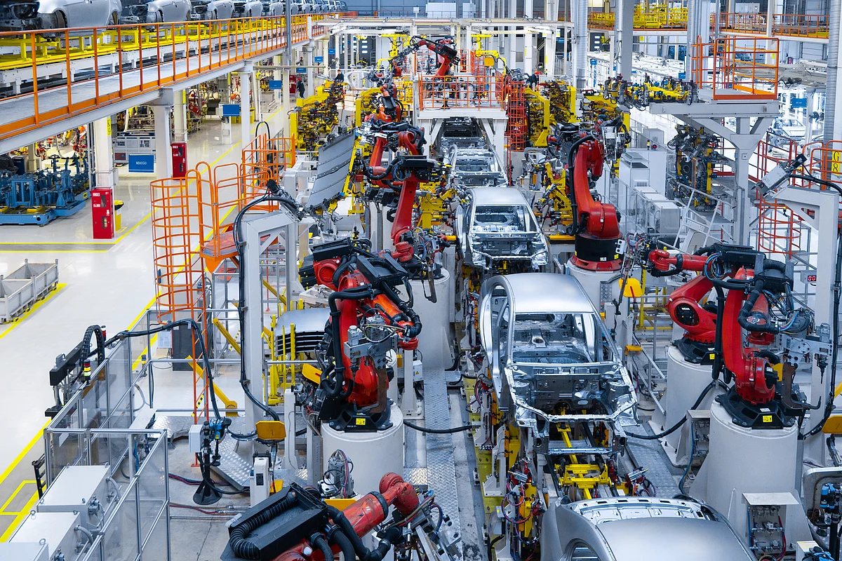 India-China Revamped Ties Brighten Auto Sector’s Outlook — Here’s Why