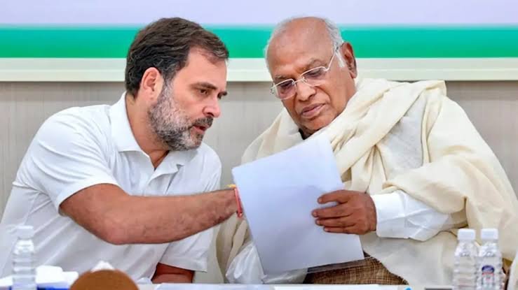 Rahul, Kharge skip Red Fort fete, BJP hits out – News Today