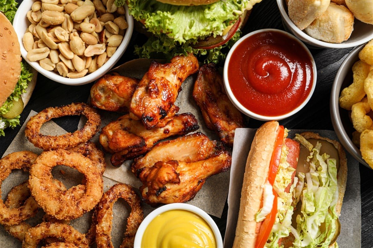 Analysts See Strong Upside for CMG, WING, and SBUX Stocks
