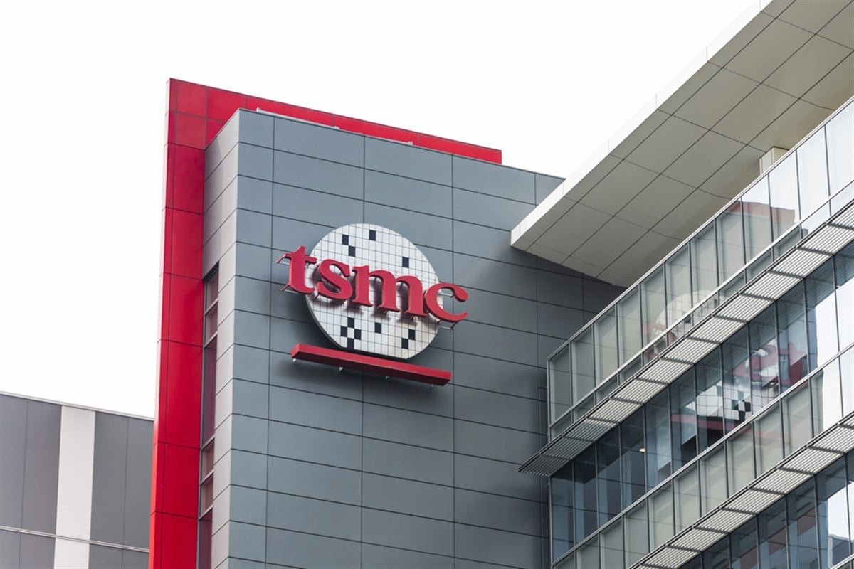 Smart Money Piles Into TSMC Stock as Chip Demand Surges