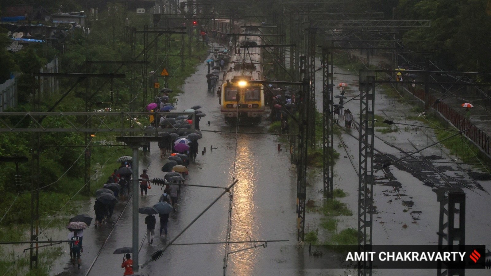 Mumbai rain: Suburban train services see delays; 3 long-distance trains from CSMT rescheduled | Mumbai News