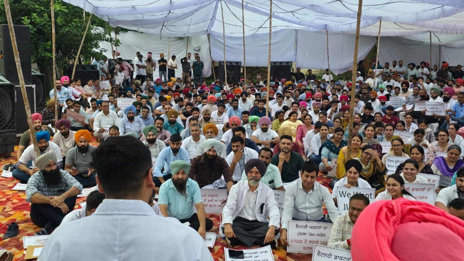 ‘AAP failed Bhagat Singh, his ideals’: Vets protest for pay parity in Khatkar Kalan | Chandigarh News
