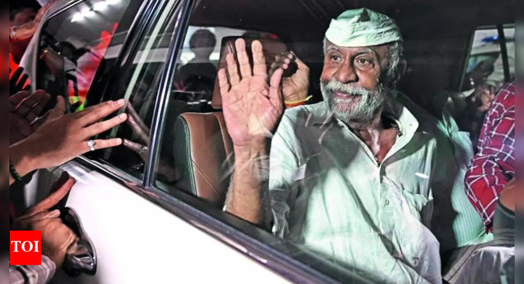 Mumbai don-turned neta Gawli walks free after 17 years, wants to reunite with family | Nagpur News