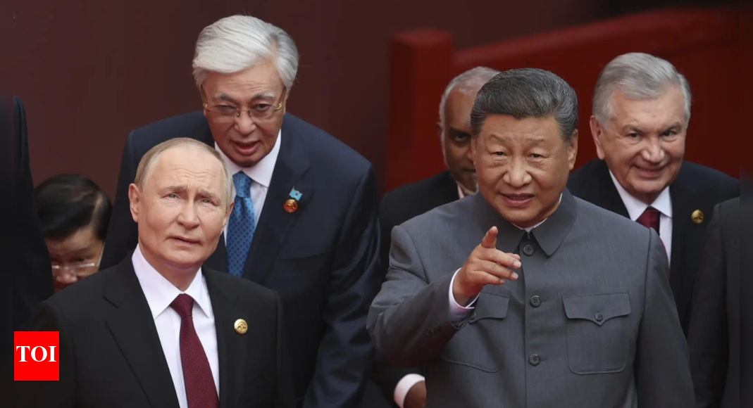 Meme Sahib: Trump laughs away Chinese humiliation as critics unload on flippant President