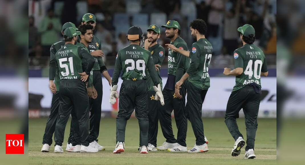 Beating India? Pakistan urged to ‘push 10–20 per cent extra’ by former England cricketer Monty Panesar | Cricket News