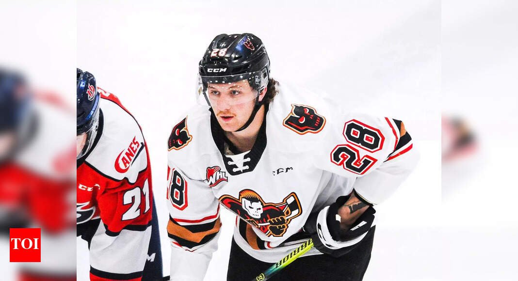 Orca Wiesblatt dies in traffic accident at 25 and Athens Rock Lobsters mourn their fearless star | NHL News