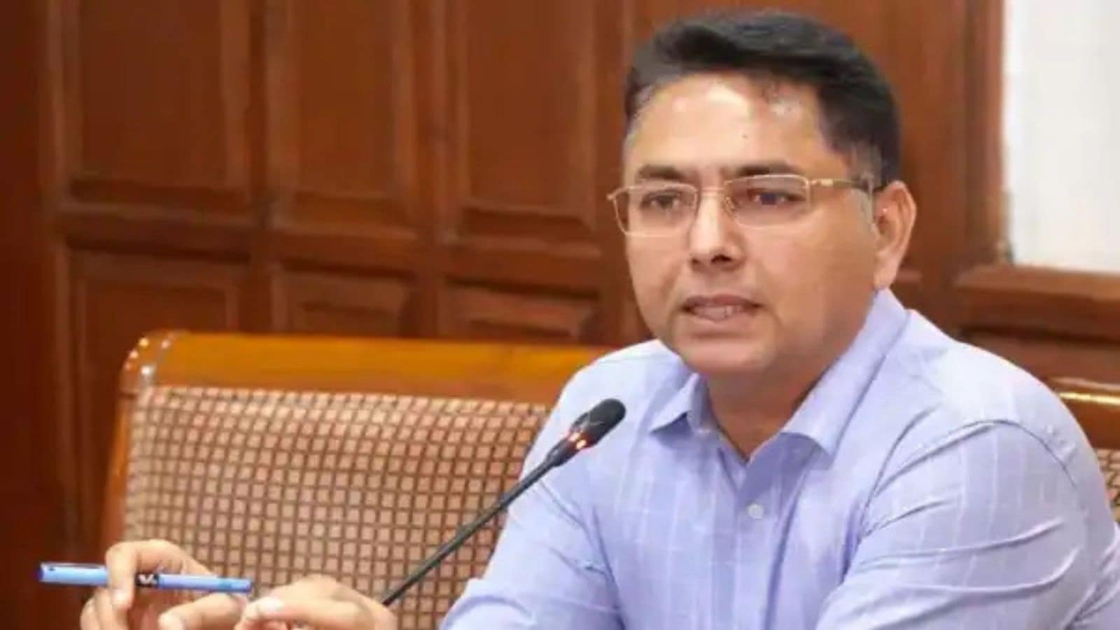 Punjab chief secy steps in as minister Aman Arora’s vehicle denied entry to CM’s residence ahead of Cabinet meeting | Chandigarh News