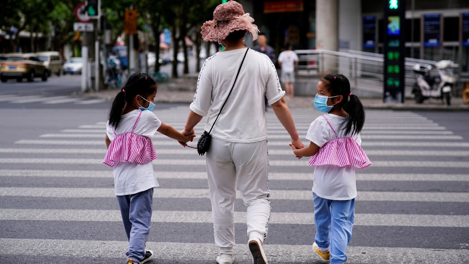 Mystery father, US passports and IVF birth: How a Chinese court granted custody of 2 kids to grandfather | World News