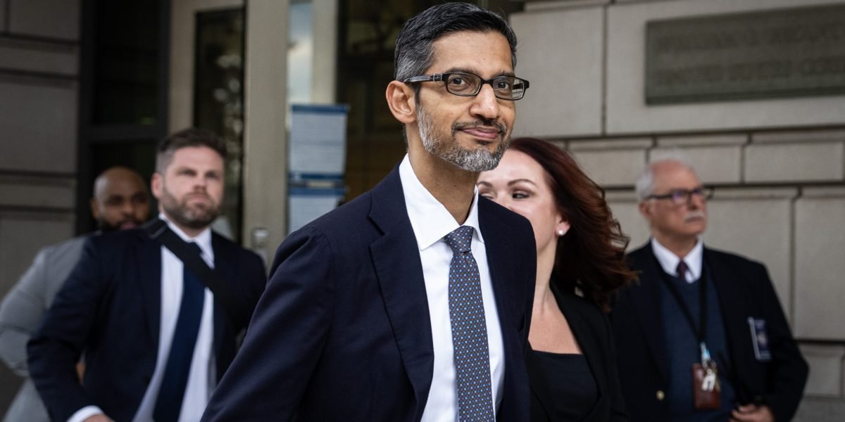 Federal judge orders Google to end exclusive search distribution deals, but won’t force Google to se