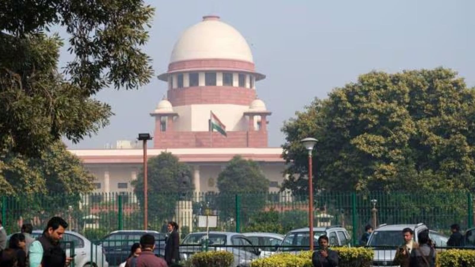 Come up with concrete plan to ensure Delhi-NCR markets have only green crackers, SC tells Centre | Delhi News